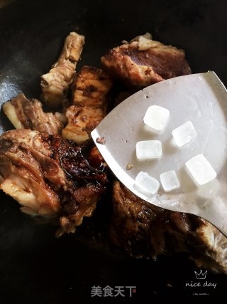 酱大骨烧豆角干儿的做法步骤：6