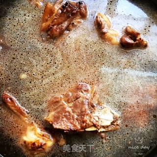 酱大骨烧豆角干儿的做法步骤：8
