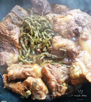 酱大骨烧豆角干儿的做法步骤：14