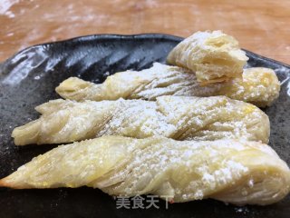 手抓饼新年新吃法，手抓饼酥酥条，孩子超喜欢的美味小吃的做法步骤：7