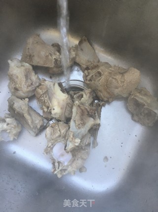 葱香剔骨肉的做法步骤：4