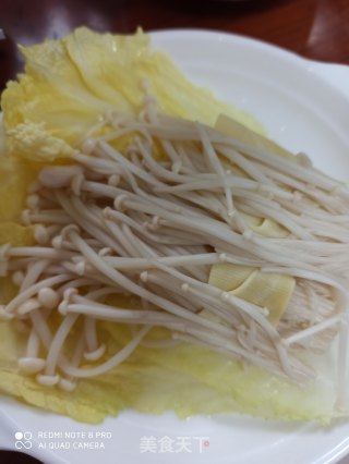 蒜蓉辣酱蒸金针菇娃娃菜的做法步骤：3