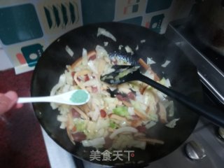 #腊味#腊肠炒椰菜的做法步骤：7