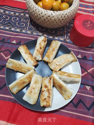 香菇鲜肉锅贴的做法步骤：16