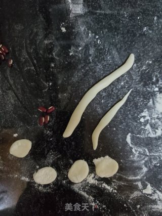 小老鼠馒头的做法步骤：6