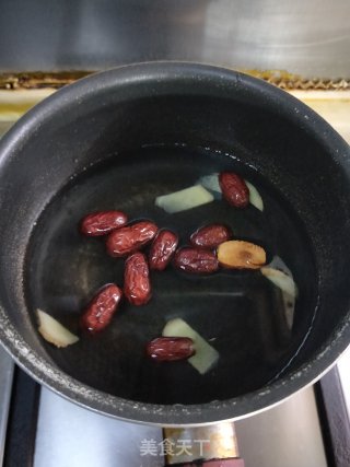酒酿鸡蛋丸子的做法步骤：2