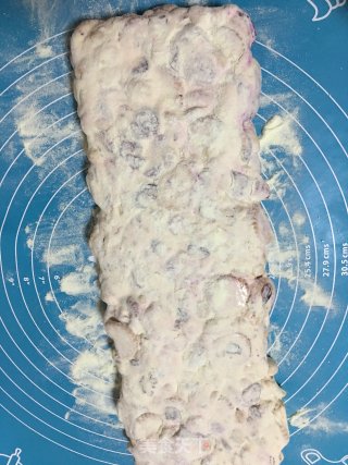 草莓火龙果彩色雪花酥的做法步骤：11