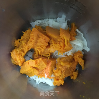 银耳黄金汤的做法步骤：5