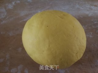 南瓜花样脂油饼的做法步骤：2