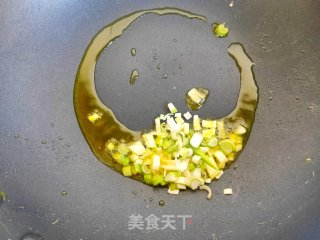 简单快手胡萝卜黑木耳炒鸡蛋的做法步骤：6