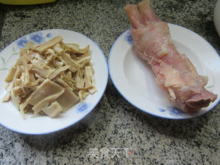 水笋炒牛筋的做法步骤：1