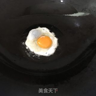 香葱青菜荷包蛋面的做法步骤：3