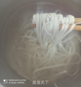 青菜西红柿牛肉汤面的做法步骤：4