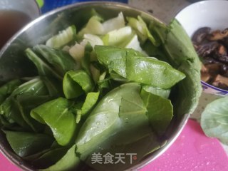 香菇炒油菜的做法步骤：3
