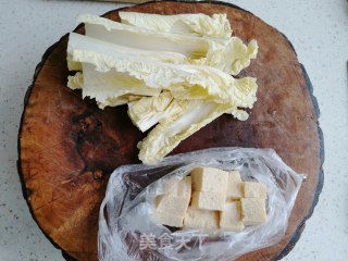 蚝油白菜冻豆腐的做法步骤：1