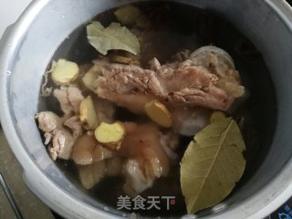 筒骨萝卜汤的做法步骤：3