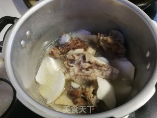 筒骨萝卜汤的做法步骤：5