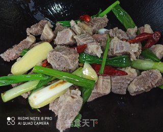 小龙坎干碟辣烧牛肉的做法步骤：3