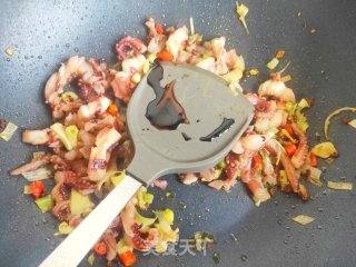 年夜春节必备的简单快手家常菜爆炒鱿鱼：超级下饭好吃的做法步骤：7