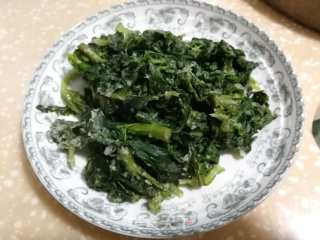 粉蒸茼蒿的做法步骤：4