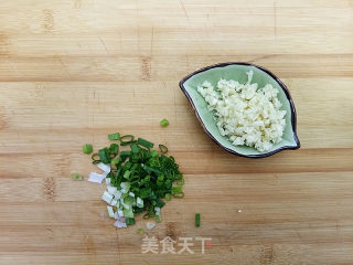 蒜香牛肉的做法步骤：2