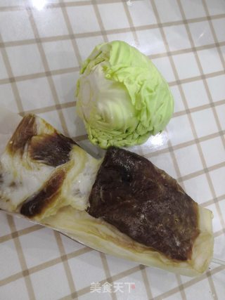 腊味包菜的做法步骤：1