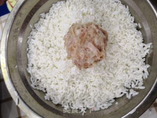 蛋黄珍珠肉丸的做法步骤：4