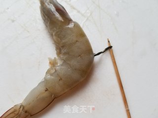 白灼虾的做法步骤：2