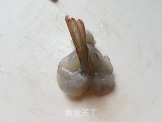 黄金满屋---凤尾虾球的做法步骤：3