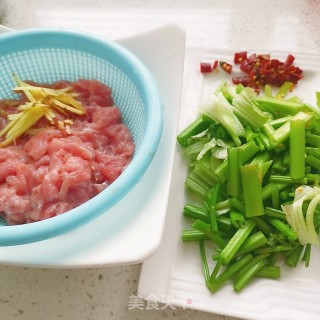 小炒牛肉的做法步骤：2