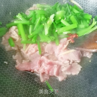 小炒牛肉的做法步骤：9