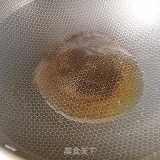 干煸茶树菇的做法步骤：3