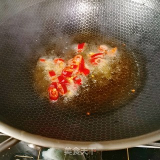 炝炒芹菜的做法步骤：4