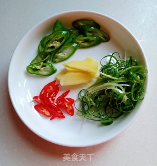 孔雀开屏的做法步骤：3