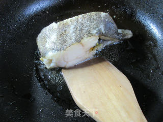 红烧鸦片鱼块的做法步骤：2