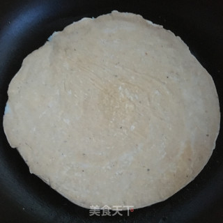 培根鸡蛋手抓饼的做法步骤：2