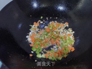面包糠炒虾仁的做法步骤：5