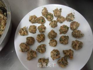猪肉香菇薄荷丸子的做法步骤：5