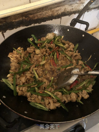 火爆肥肠的做法步骤：2