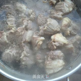 红烧牛腩的做法步骤：3