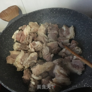 红烧牛腩的做法步骤：8