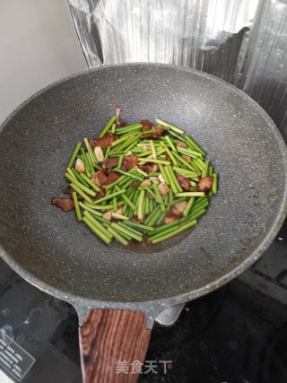 蒜苔炒肉的做法步骤：6