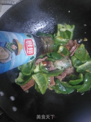 甜椒炒腊肉的做法步骤：8