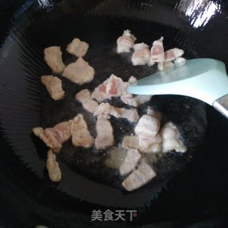 五花肉炒儿菜的做法步骤：2