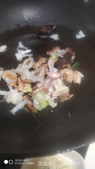 茶树菇焖鸡肉的做法步骤：5