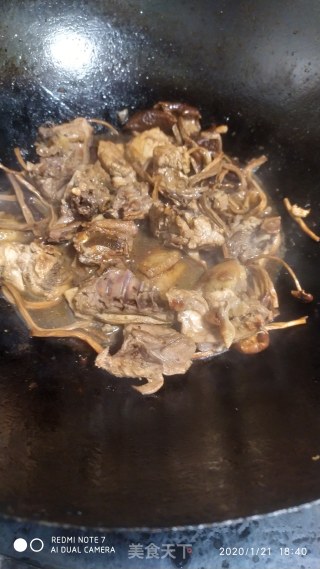 茶树菇焖鸡肉的做法步骤：6
