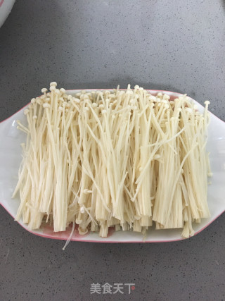 蒸剁椒金针菇的做法步骤：1