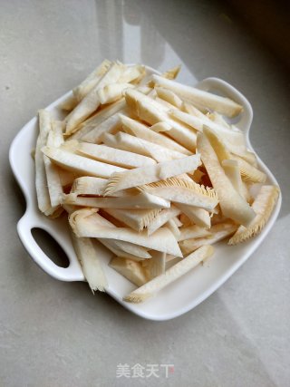 素炒白灵菇的做法步骤：2