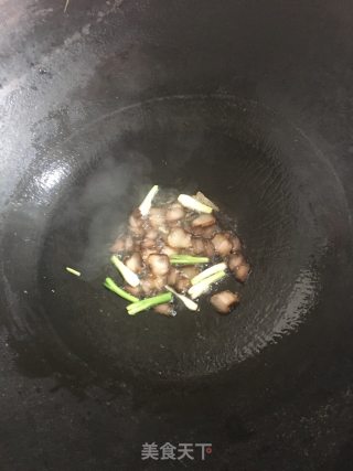 腊肉炒包心菜的做法步骤：2