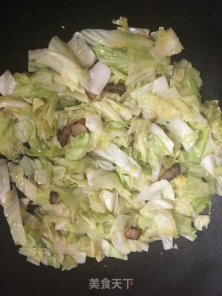 腊肉炒包心菜的做法步骤：4